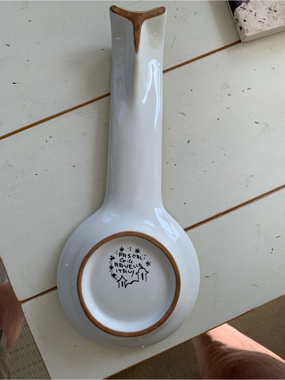 Pascal Ravello hand-Painted Ceramic Spoon Rest - Picture 2 of 4